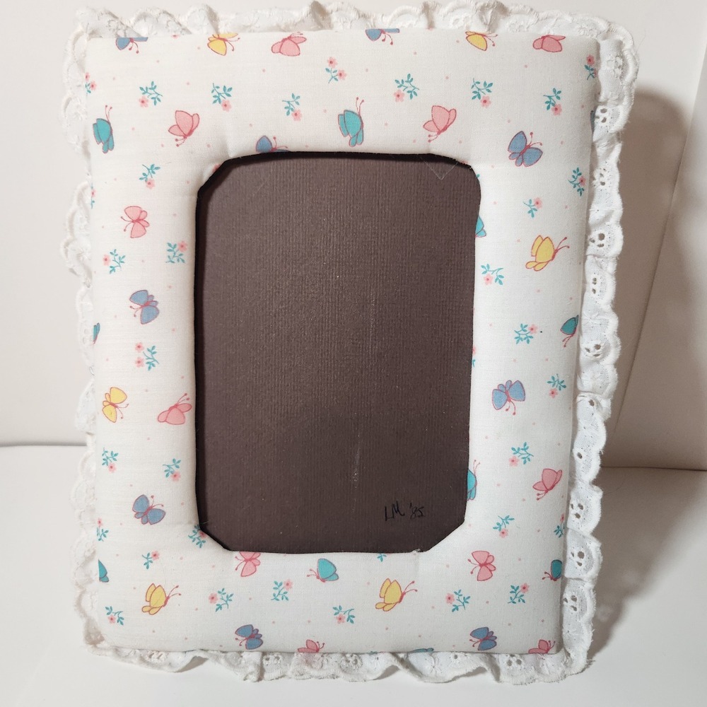 Vintage 1985‎ Handmade Fabric Butterfly Picture Frame Eyelet Lace Trim Cottage